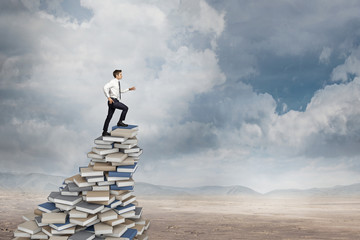 历史上与诸葛亮齐名的是谁