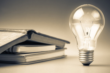 知识产权保护要综合运用什么等多种手段从审查授权行政执法司法保护仲裁调解行